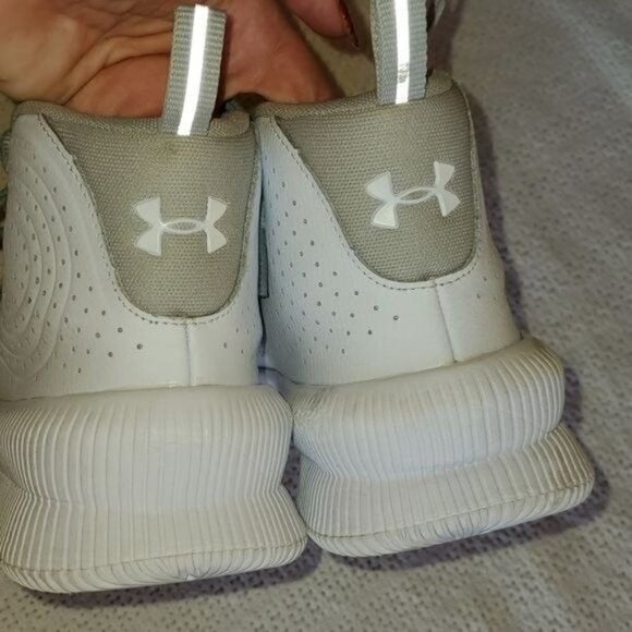 Under Armour Jet Sz. 8 High Top White Athletic Shoes - Picture 5 of 8
